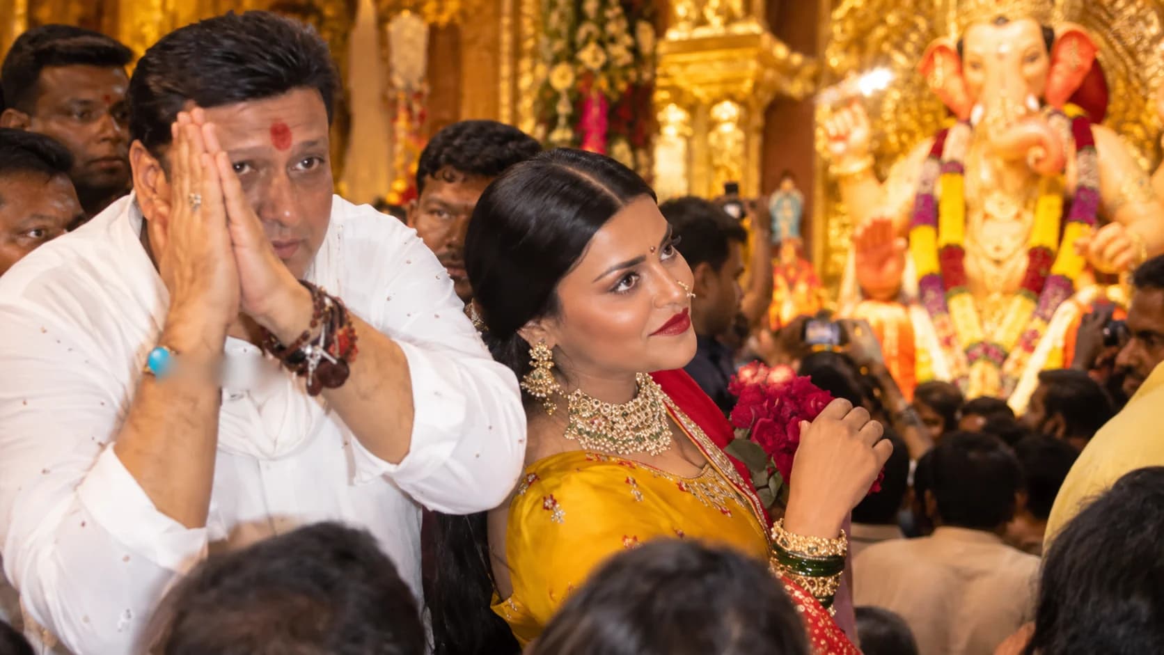 Govinda–Komal Rani Photos: लालबागचा राजा में साथ दिखे गोविंदा और कोमल रानी, वायरल तस्वीरों के बाद क्यों उठे शादी के सवाल?